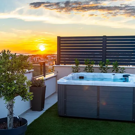 公寓 Sky Lounge & - Rooftop Wellness & Gym *